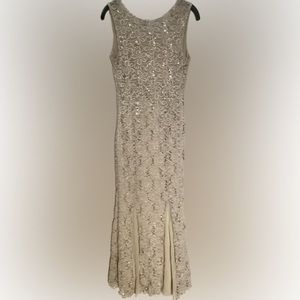 🔥 Beverly Hills Evening Formal Lace Gown  : Embellished Sequin Lace Gown
